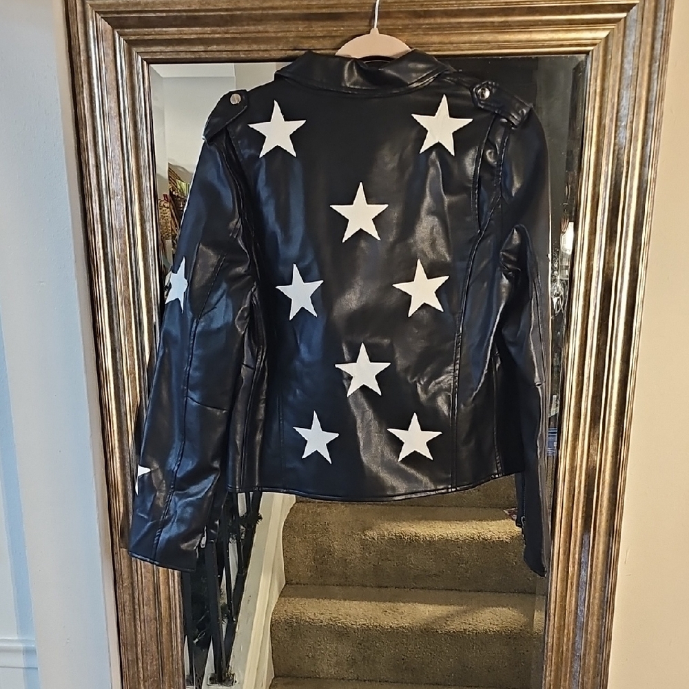 Black Star-Patterned Women's Jacket - image 3